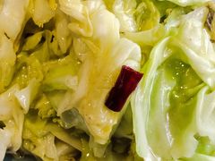 手撕圆白菜-懒人盐府人家(航天桥店)