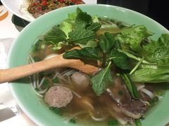 -越弥越南传统美食馆