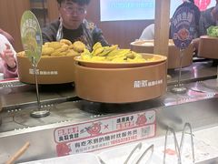 -龍歌自助小火锅(市南金茂湾店)