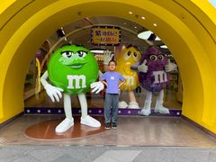 -m豆巧克力世界(上海世茂广场店)