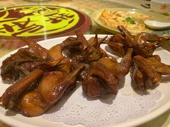 招牌烤乳鸽-石岐佬中山菜馆(张溪店)