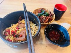 -刀小蛮半只鸡过桥米线(新奥购物中心店)