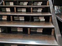 -钟书阁(松江泰晤士小镇店)