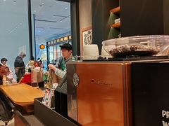 -星巴克(杭州湖滨银泰E区店)