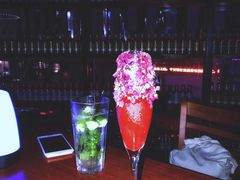 烈焰红唇-CIRCLE·酒吧(第一国际店)