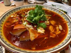 -聚汇三少·龙虾·中餐厅(莫邪路新天地店)