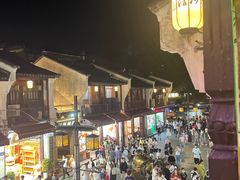 -吴山路夜市