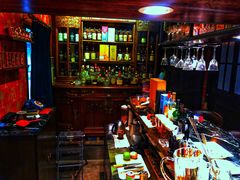 -DM Distiller & Mixologist Whisky Cocktail Bar