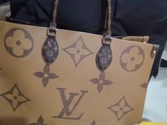 -LV路易威登(贵和购物中心店)