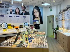 -天空之镜眼镜店蔡司依视路配镜授权零售店(望京颐堤港店)
