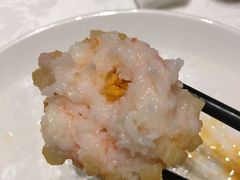 海胆灌汤石榴虾球-臻宝中餐厅·大连菜·海鲜·融合菜(大连一方城堡豪华精选酒店)