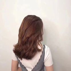 点击看大图 -天下皇剪新潇洒美容美发