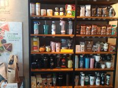 零售区-星巴克(北京三里屯SOHO一店)