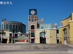 -蓝色港湾停车场