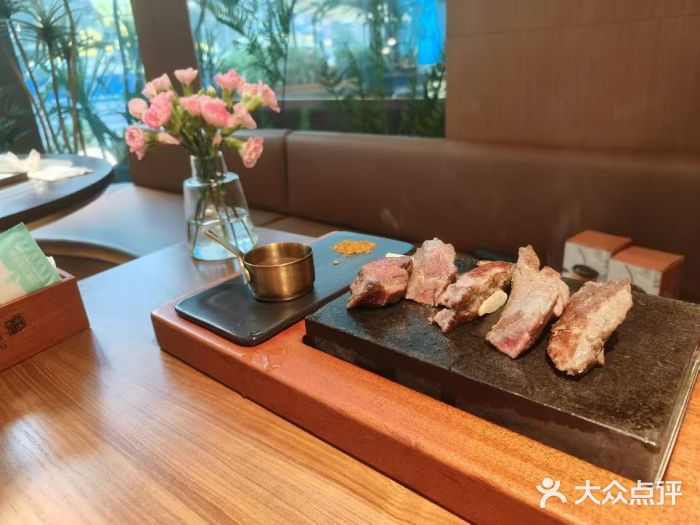 一沙一城·岩烤牛扒(深圳首店)图片