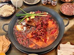 -黄潇洒老火锅(九眼桥宏济巷店)