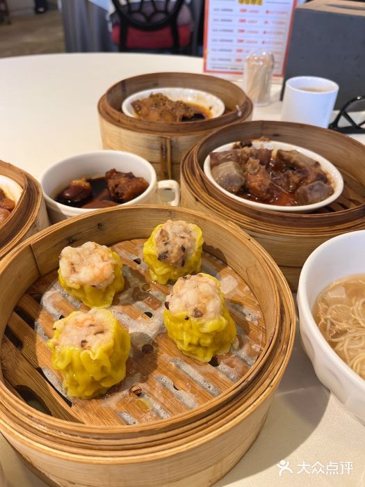 万龙洲海鲜(南新仓店)鲜虾烧卖皇图片