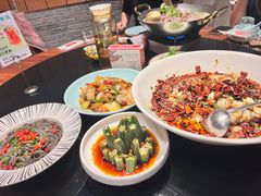 -川流不息·地道川菜·小龙虾(新松江路店)