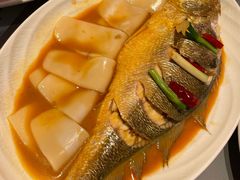 深海黄鱼烧年糕-桂满陇·手作小笼包&江南叫花鸡(中山公园店)