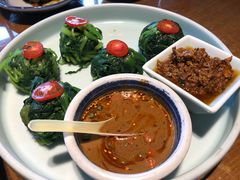 沾汁菠菜茼蒿-95号酱骨·一块豆腐(展春园西路店)