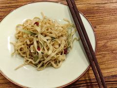 -荣记歡喜·馄饨铺(开发区振华购物中心店)