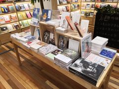 -猫的天空之城概念书店(印象城购物中心店)