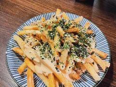 糯糯的脆薯条-杨梅市场·打工人小酒馆(新天地店)