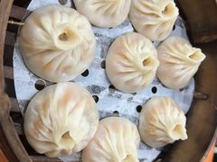 -莱莱小笼·乔艾