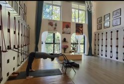 -成都阿难陀艾扬格瑜伽中心