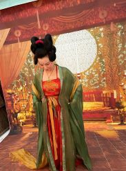 点击看大图 -后宫·古装汉服京剧儿童亲子全家福摄影