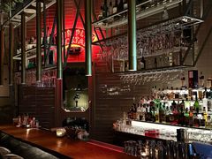 -FOUR PLAY BAR
