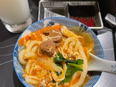 -山川小町·极番烧肉(新地假日广场店)