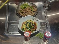 -马路牙子烧烤音乐酒馆(望京店)