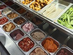 -愉肴麻辣香锅(中山路店)