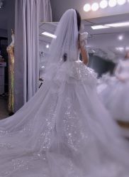 -莫小姐婚纱