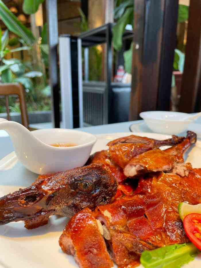 乌布泰涟(万象城店)-"周六去吃的,可能因为疫情影响,周末排队的.