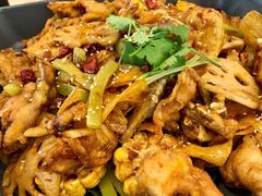 招牌悦蓉牛蛙干锅-精悦蓉(松江万达广场店)