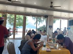 -鹏城人家海鲜酒家·23年老字号(较场尾店)