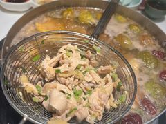 -洪氏嗨捞·猪肚鸡火锅(阳光天地店)