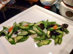 百合炒秋葵-辛香汇·现炒川菜(淮海路百盛店)