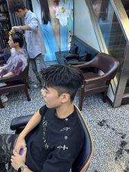 -藤野造型专业烫染接发