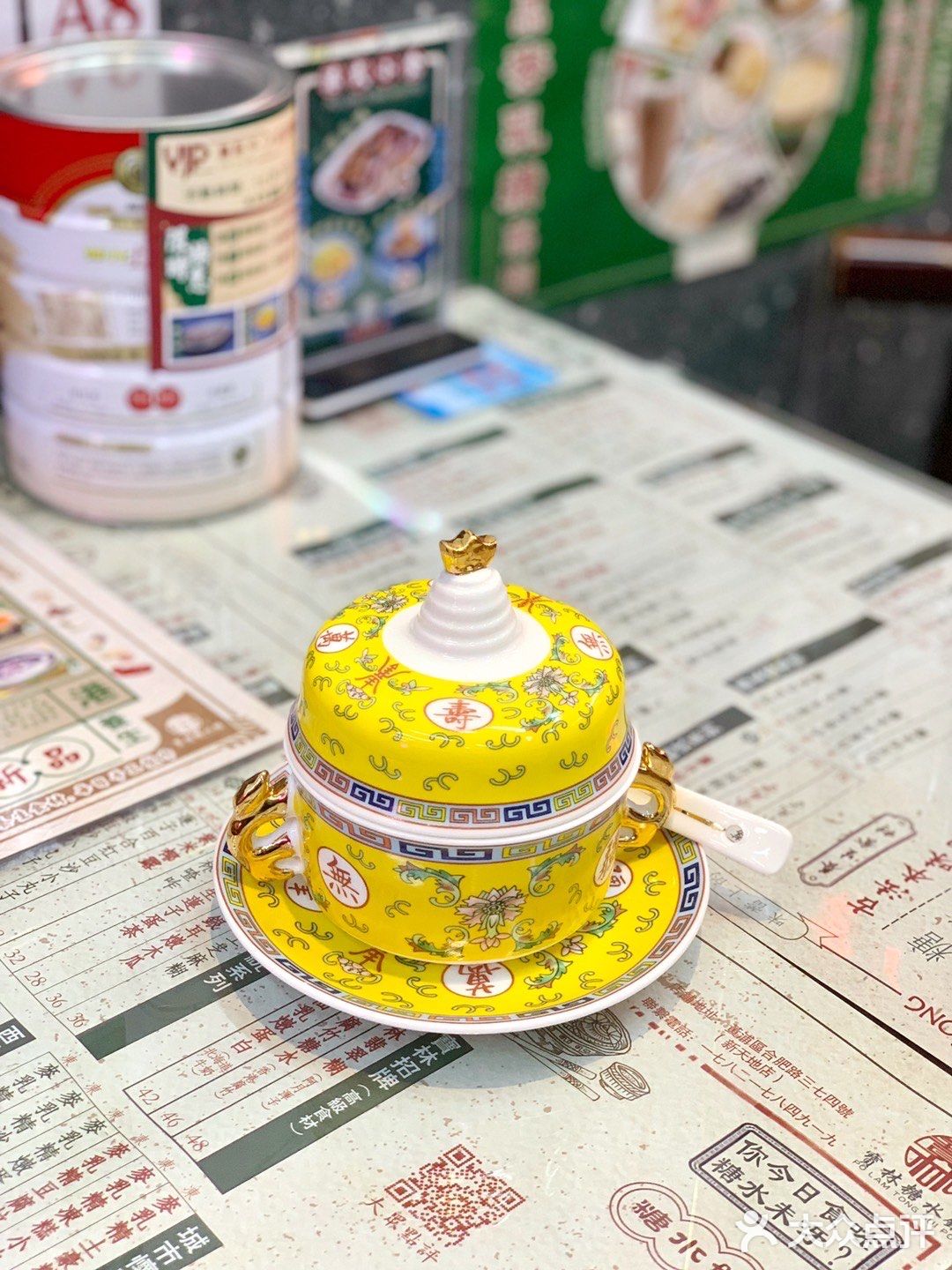 新天地的港风糖水铺，又出了新品七彩养生糊