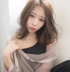 -一東造型烫发染发