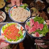 朋友跟我说有家火锅店在重庆当地传承了三代人了