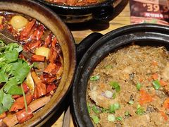 -有红鸡毛店·砂锅菜(抚琴夜市店)