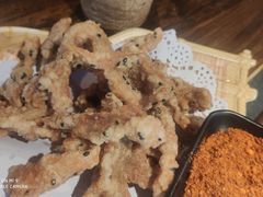 -老牌坊云南鱼豆花火锅(哈西万达店)