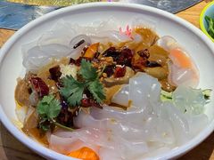 -山河屯铁锅炖·非遗东北菜(南山店)