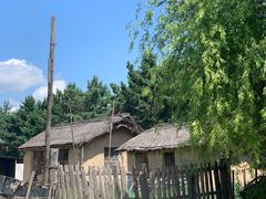 -哈拉新村
