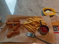 -必胜客(世纪港湾店)