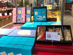 -顶东面包花园·生日蛋糕(世博店)